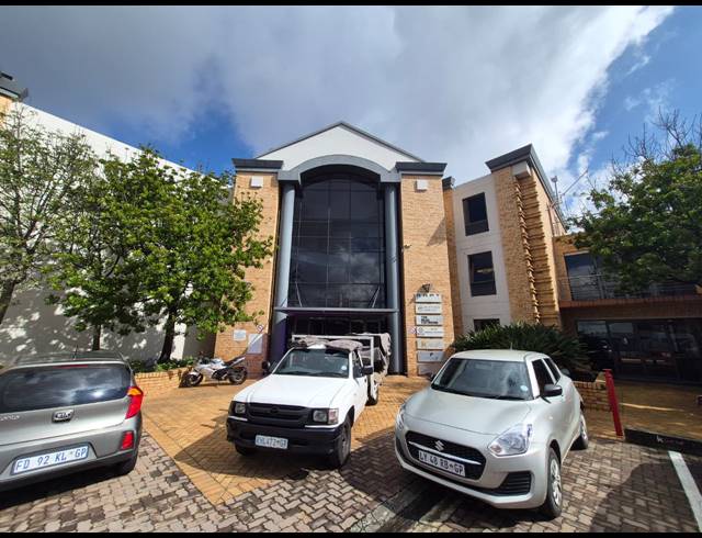 311M² OFFICE TO LET IN SANDTON CENTRAL